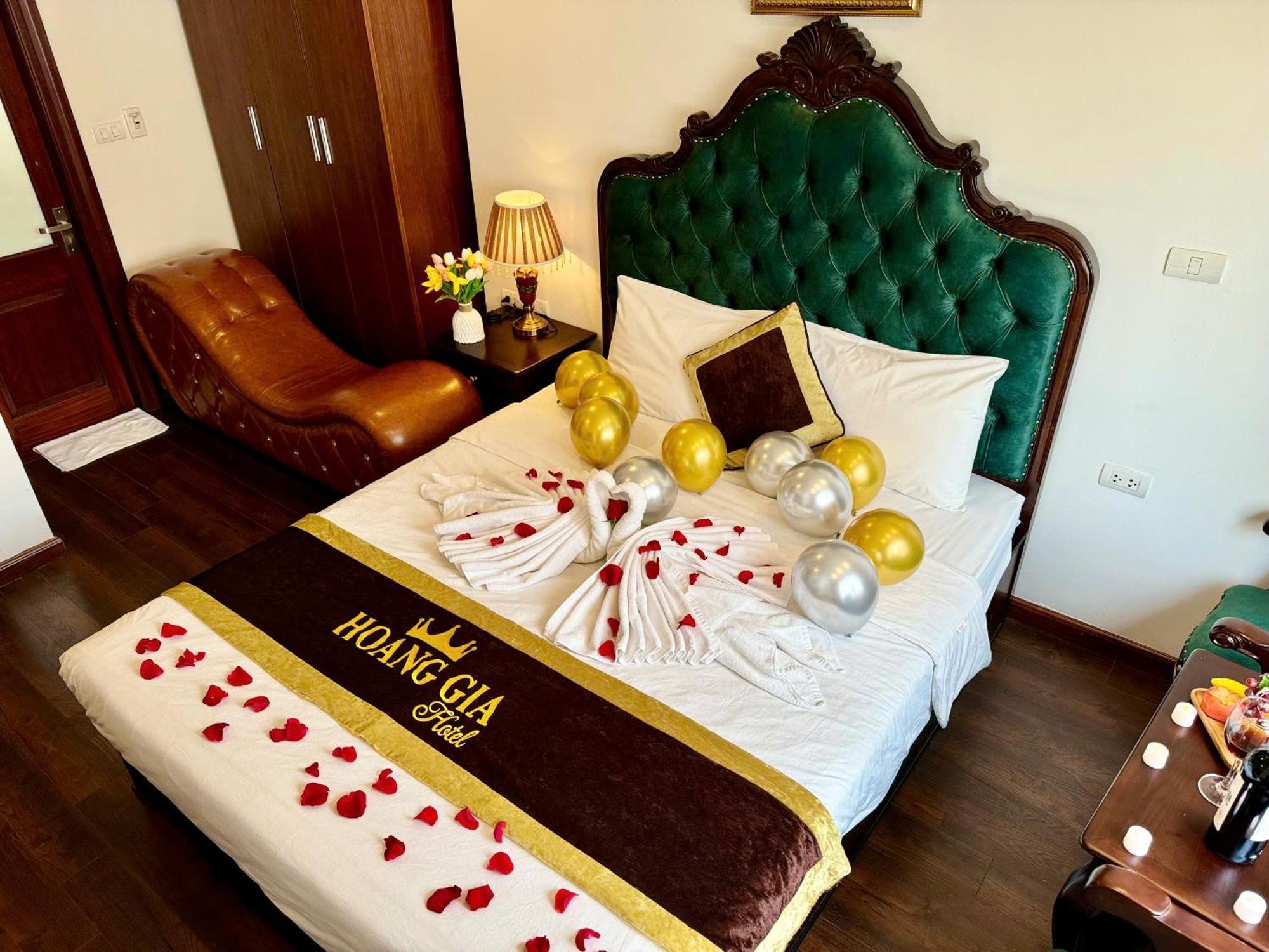 Hoang Gia Hotel Nhan Hoa Hanoi Exterior photo